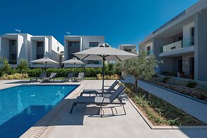 Luxury Olea Valley Apartment - Nikiti Poolside Gem