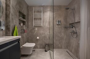 Luxury Olea Valley Apartment - Nikiti Poolside Gem