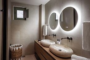 Mint Villa by Checkin