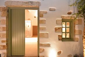 Mint Villa by Checkin