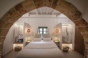 Mint Villa by Checkin