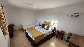 Casita-5guests-pool-patio-bbq-parking-fireplace