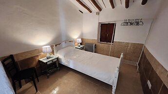 Casita-5guests-pool-patio-bbq-parking-fireplace