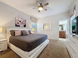 Spacious 5 Bed South Facing Pool & Spa & Game Room 5 Bedroom Villa