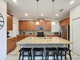 Spacious 5 Bed South Facing Pool & Spa & Game Room 5 Bedroom Villa