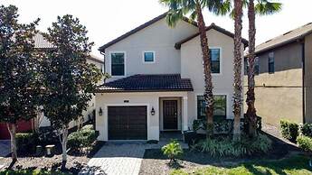 Spacious 5 Bed South Facing Pool & Spa & Game Room 5 Bedroom Villa