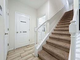 Spacious 5 Bed South Facing Pool & Spa & Game Room 5 Bedroom Villa