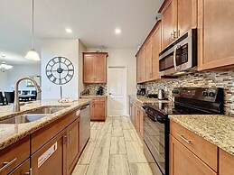 Spacious 5 Bed South Facing Pool & Spa & Game Room 5 Bedroom Villa