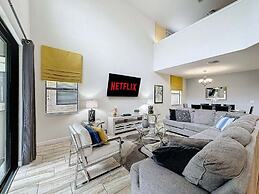 Spacious 5 Bed South Facing Pool & Spa & Game Room 5 Bedroom Villa