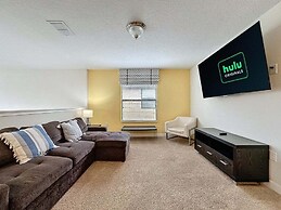 Spacious 5 Bed South Facing Pool & Spa & Game Room 5 Bedroom Villa