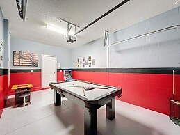 Spacious 5 Bed South Facing Pool & Spa & Game Room 5 Bedroom Villa