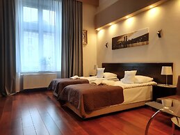 Luxury Senate Apartment