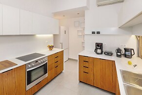 Acropolis Museum Retreat by GHH