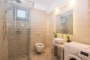 Sweet Sissi by Checkin