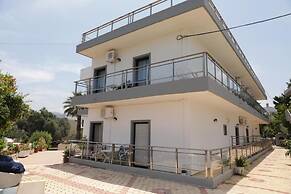 Maria Apartments by Checkin