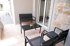 Maria Apartments by Checkin