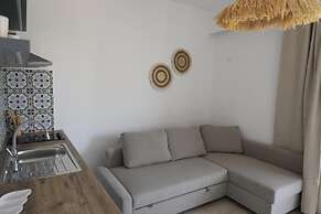 Maria Apartments by Checkin