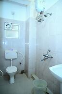 DhamStay Hotel Sai Sandpiper Near Beach