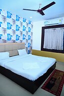 DhamStay Hotel Sai Sandpiper Near Beach