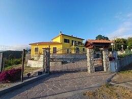 JOIVY Villa Guanna Charming Flat Garden