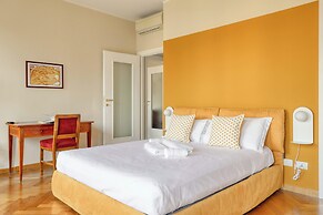 JOIVY Elegant flat in Corso Buenos Aires