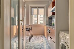 JOIVY Elegant flat in Corso Buenos Aires