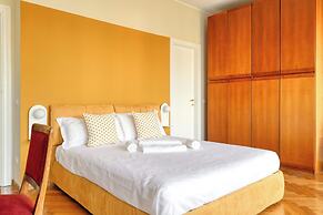 JOIVY Elegant flat in Corso Buenos Aires