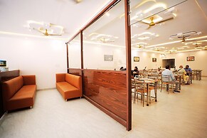 SAATWIK HOTEL