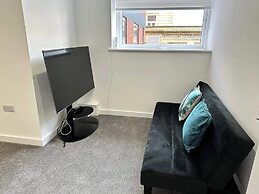 Bright & Cozy Hull Stay