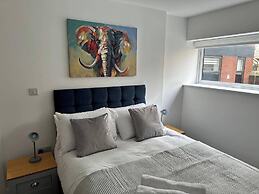 Bright & Cozy Hull Stay