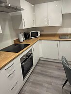 Bright & Cozy Hull Stay