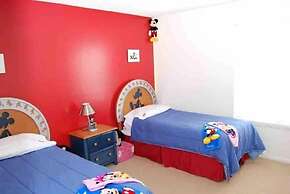 Executive Vacation Home Near Disney Perfect for Large Families!