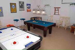 Executive Vacation Home Near Disney Perfect for Large Families!