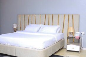 BUDDIEZ PLATINUM HOTEL