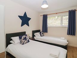 26 Manorcombe