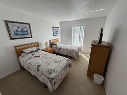 Luxury Vacation Home in Kissimmee Perfect for Families & Golfers!