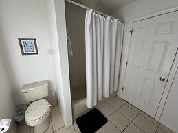 Luxury Vacation Home in Kissimmee Perfect for Families & Golfers!