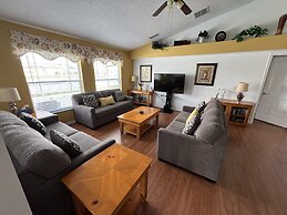 Luxury Vacation Home in Kissimmee Perfect for Families & Golfers!