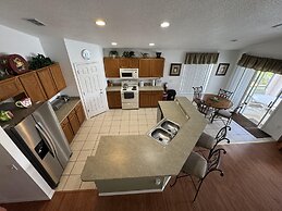 Luxury Vacation Home in Kissimmee Perfect for Families & Golfers!