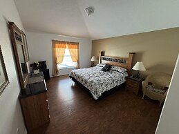 Luxury Vacation Home in Kissimmee Perfect for Families & Golfers!