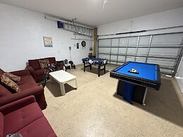 Luxury Vacation Home in Kissimmee Perfect for Families & Golfers!