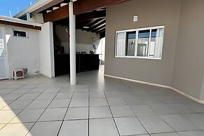 Casa com piscina em Bertioga 1