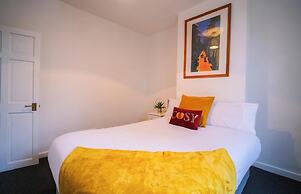 4 Bed House Sleeps 7-free Parking- Contractors