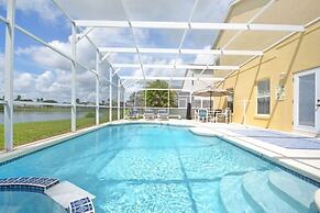 Beautiful 5 Bedroom Home With Large South-facing Pool