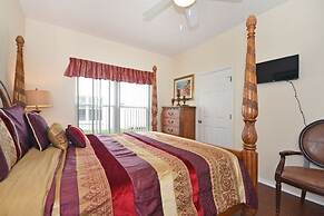 Beautiful 5 Bedroom Home With Large South-facing Pool