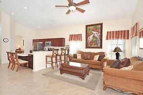 Beautiful 5 Bedroom Home With Large South-facing Pool