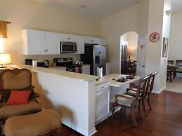 Spacious 6-bedroom Home in Hampton Lakes Perfect for Family Getaways!