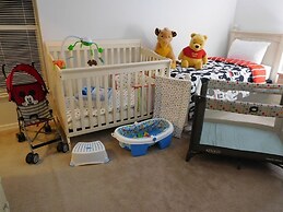 Spacious 6-bedroom Home in Hampton Lakes Perfect for Family Getaways!