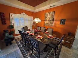 Southern Comfort on Hampton Lakes - The Ultimate Luxury Retreat!