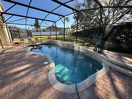 Southern Comfort on Hampton Lakes - The Ultimate Luxury Retreat!